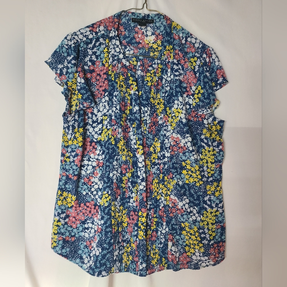 Simply Styled Large Ruffled Sleeves Multicolored Flower Print Button down Blouse